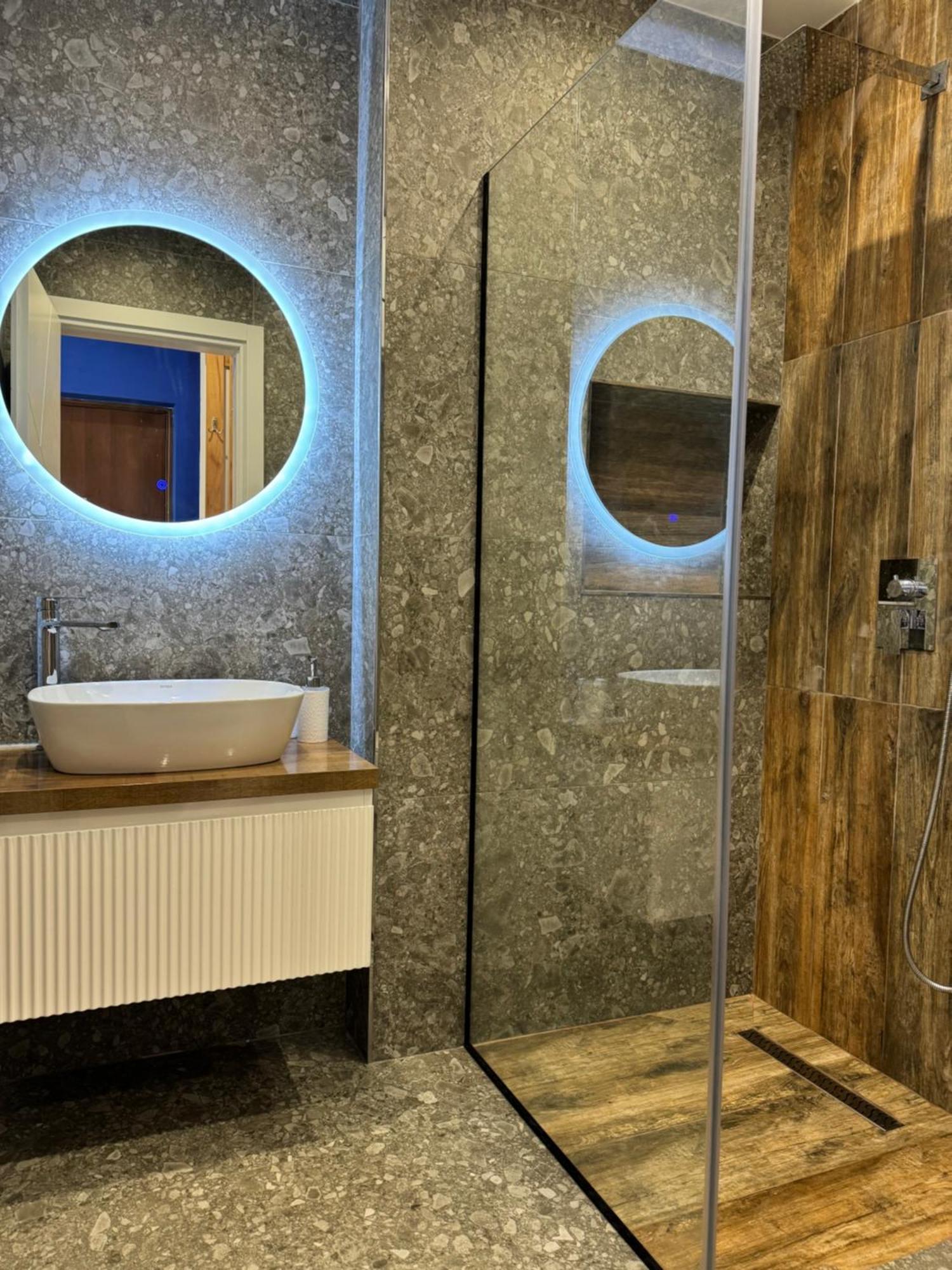 Apartament Blue Studio, Modern & Beachfront - By Beta Premium