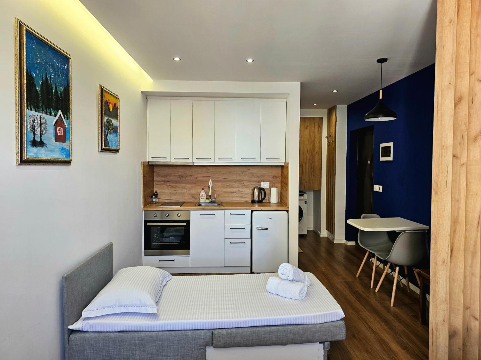 Blue Studio, Modern & Beachfront - By Beta Premium Appartamento Golem (Tirana)