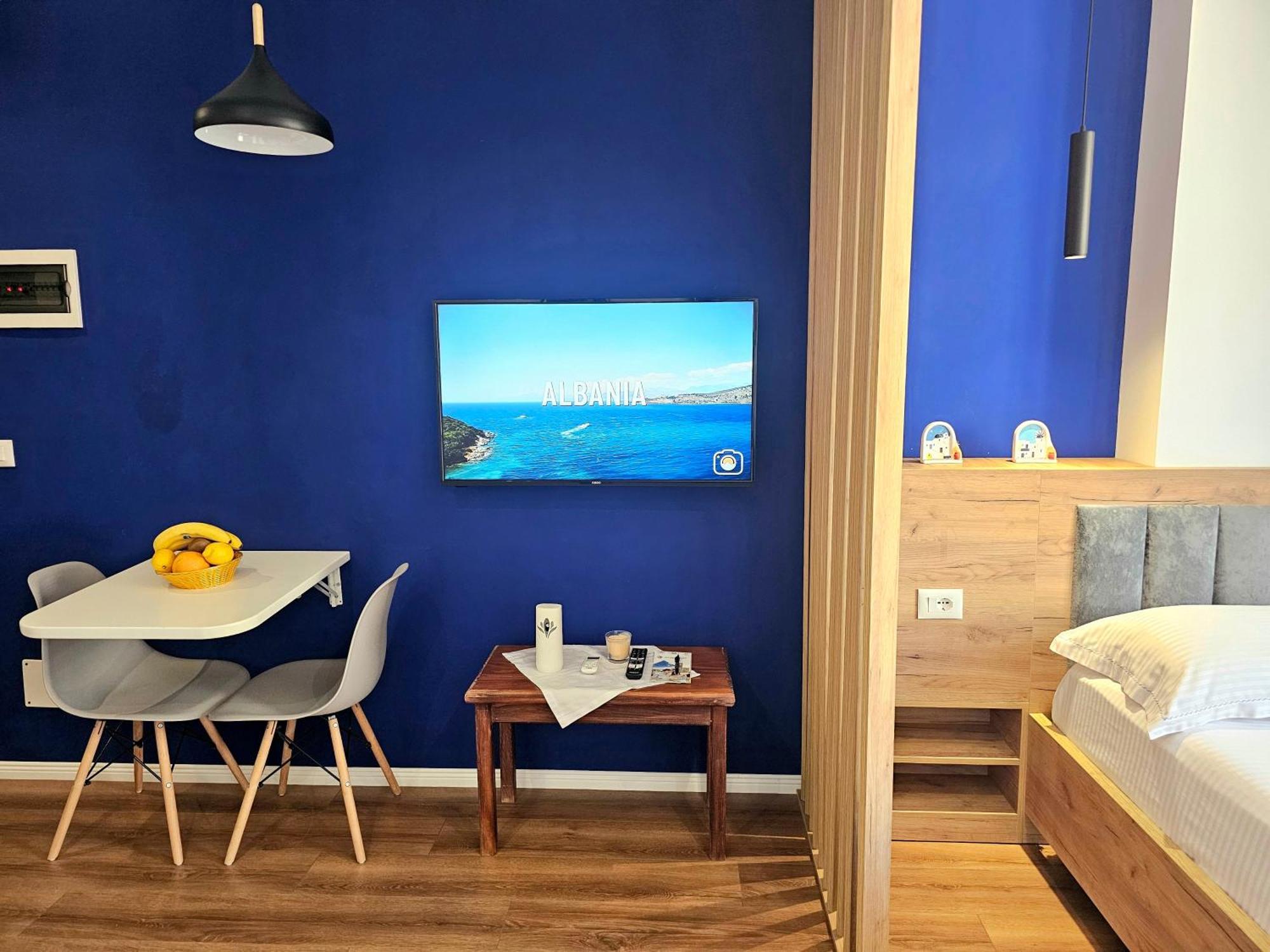 Blue Studio, Modern & Beachfront - By Beta Premium Appartamento *